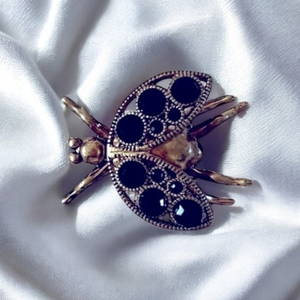 VTG J Crew Gold Tone Fly or Flying Beetle ,ladybug With Black Stones Brooch, Pin